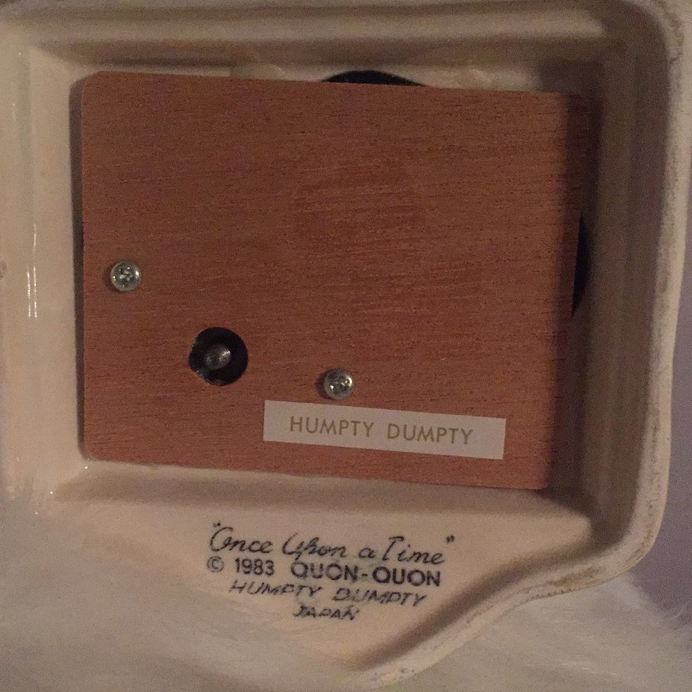 1983 Quon- Quon Vintage Humpty Dumpty music box - Picture 4 of 4